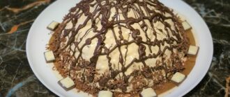 Торт без выпечки с творогом и вареной сгущенкой