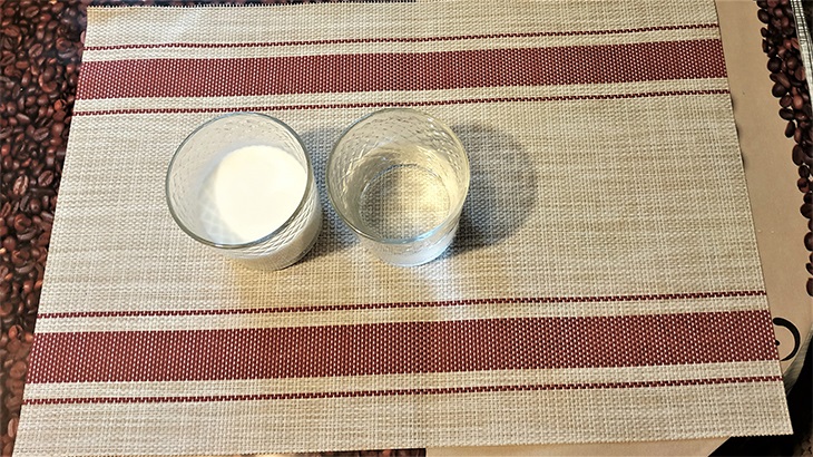 Тонкий осетинский пирог - вода и молоко